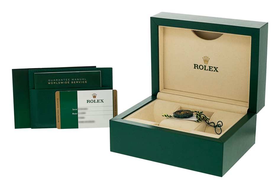Rolex Oyster Perpetual 114300 Image 4